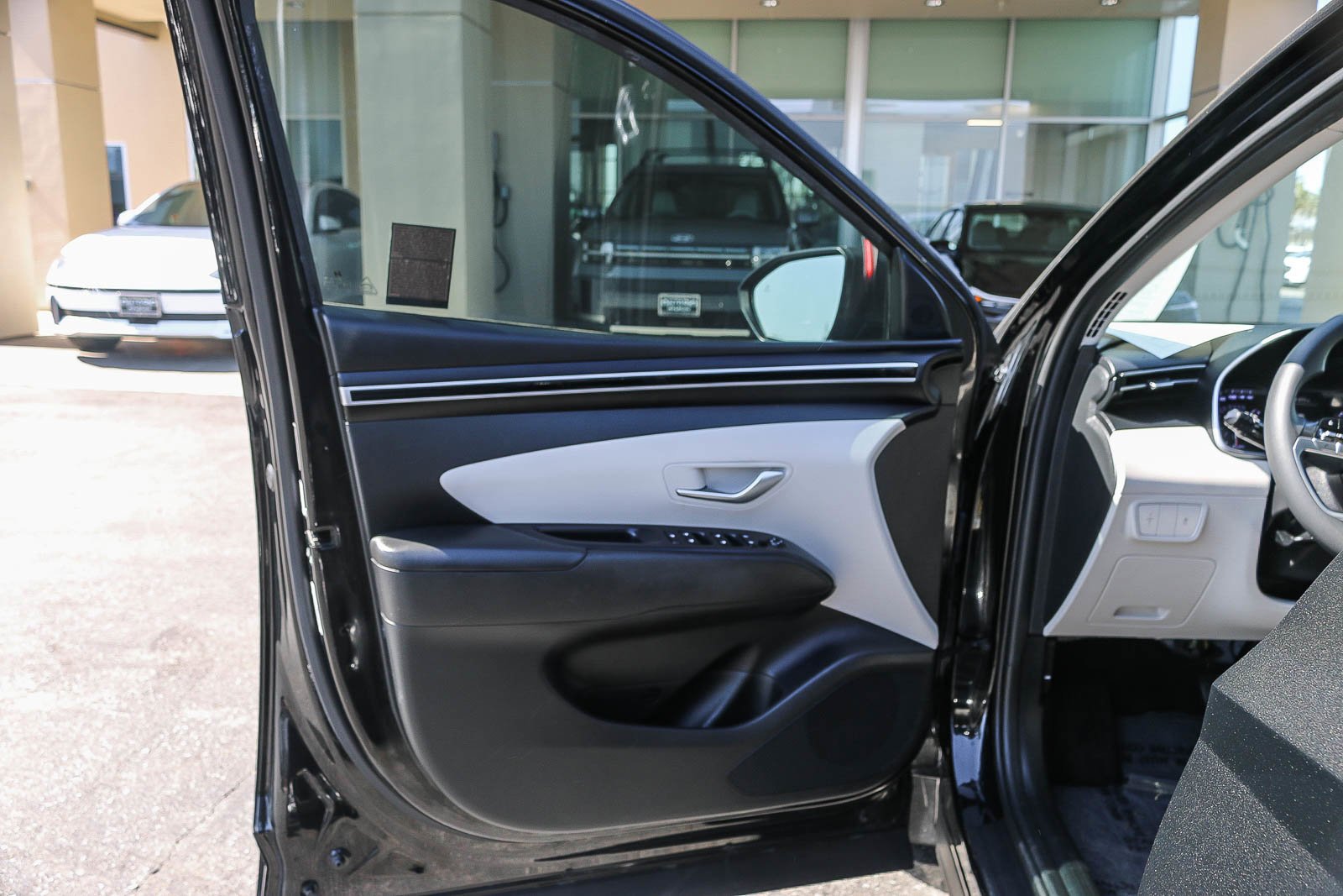 2024 Hyundai Tucson SE - Photo 22