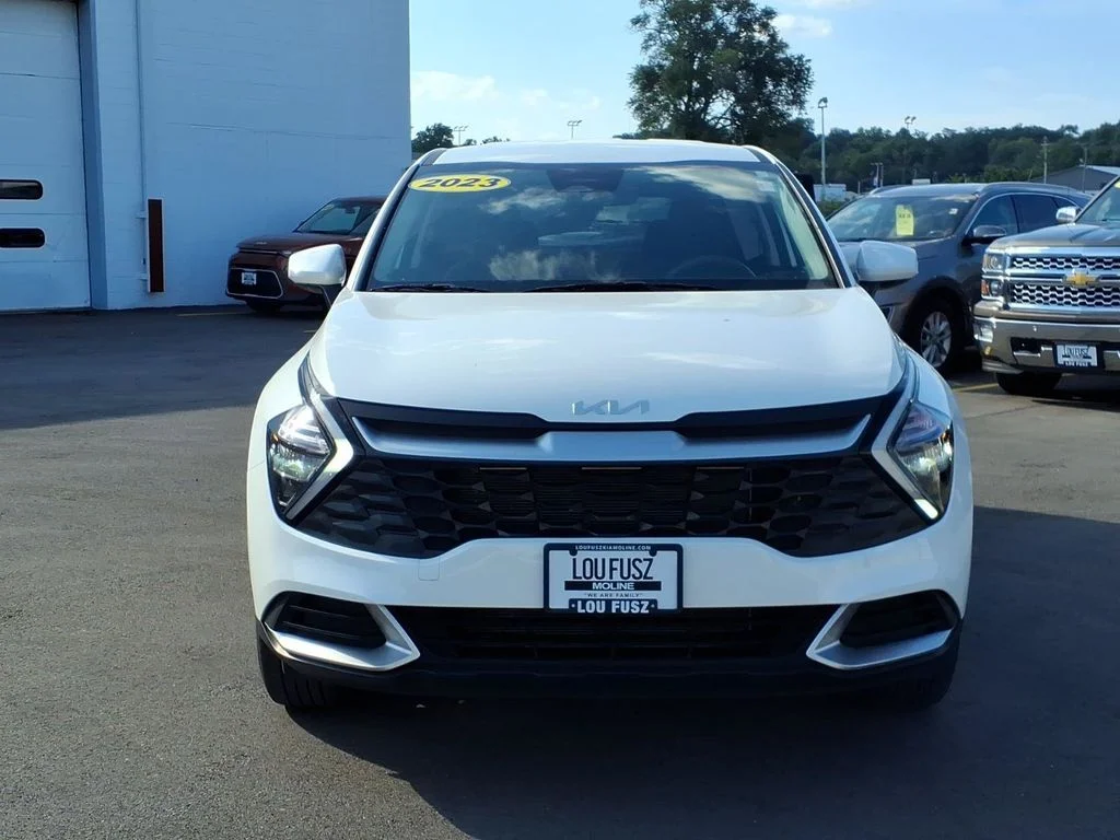 Used 2023 White Kia LX image 12