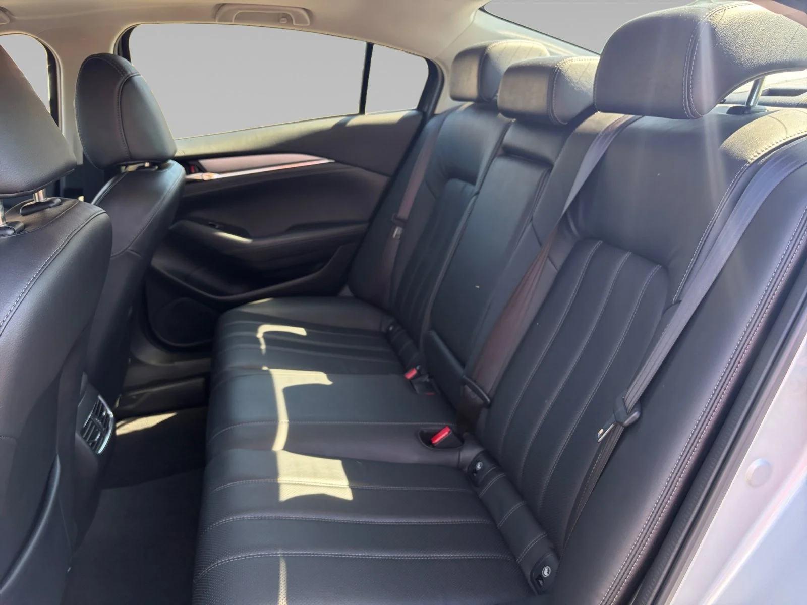 Used 2018 Silver Mazda Touring image 14