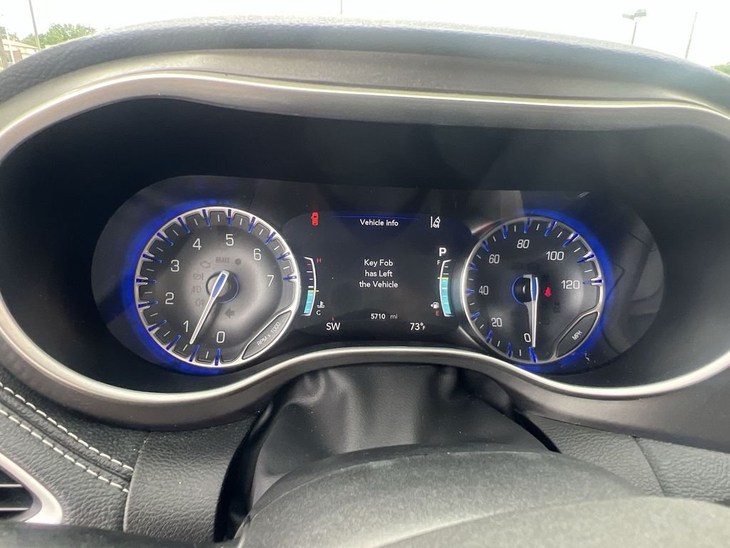 Used 2023 Silver Chrysler Touring L image 21