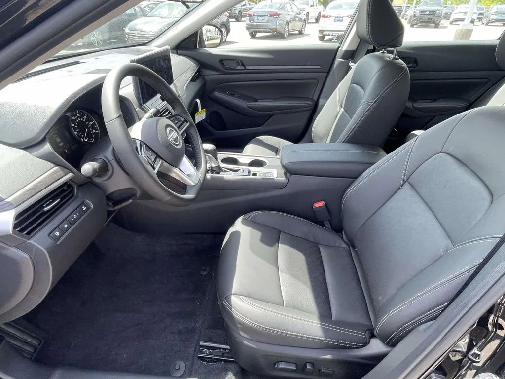 New 2026 Black Nissan 2.5 SV image 13