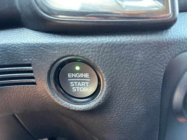 Used 2021 White Ford Lariat image 33