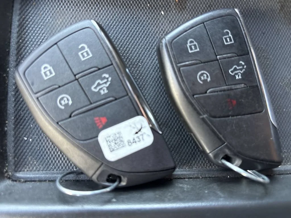Used 2024 Sterling Gray Metallic Chevrolet LT (2FL) image 17