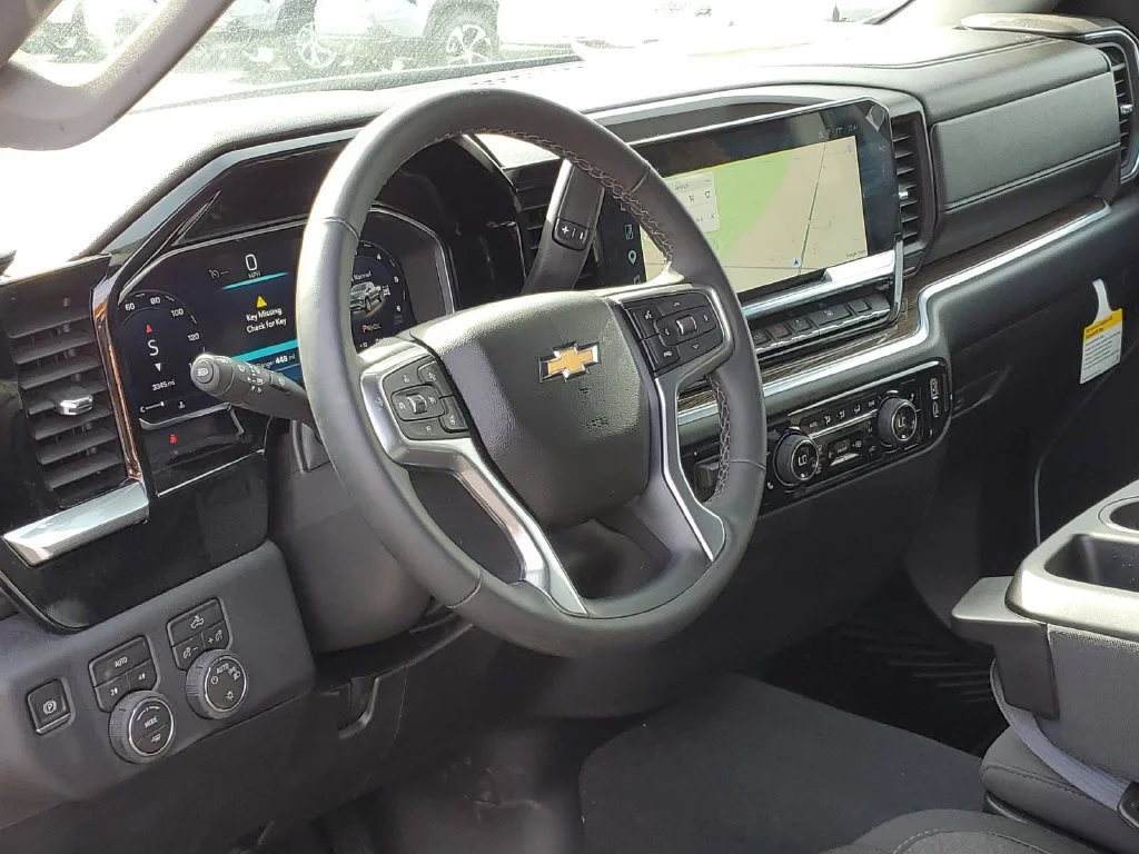 New 2026 Sterling Gray Metallic Chevrolet LT (2FL) image 7
