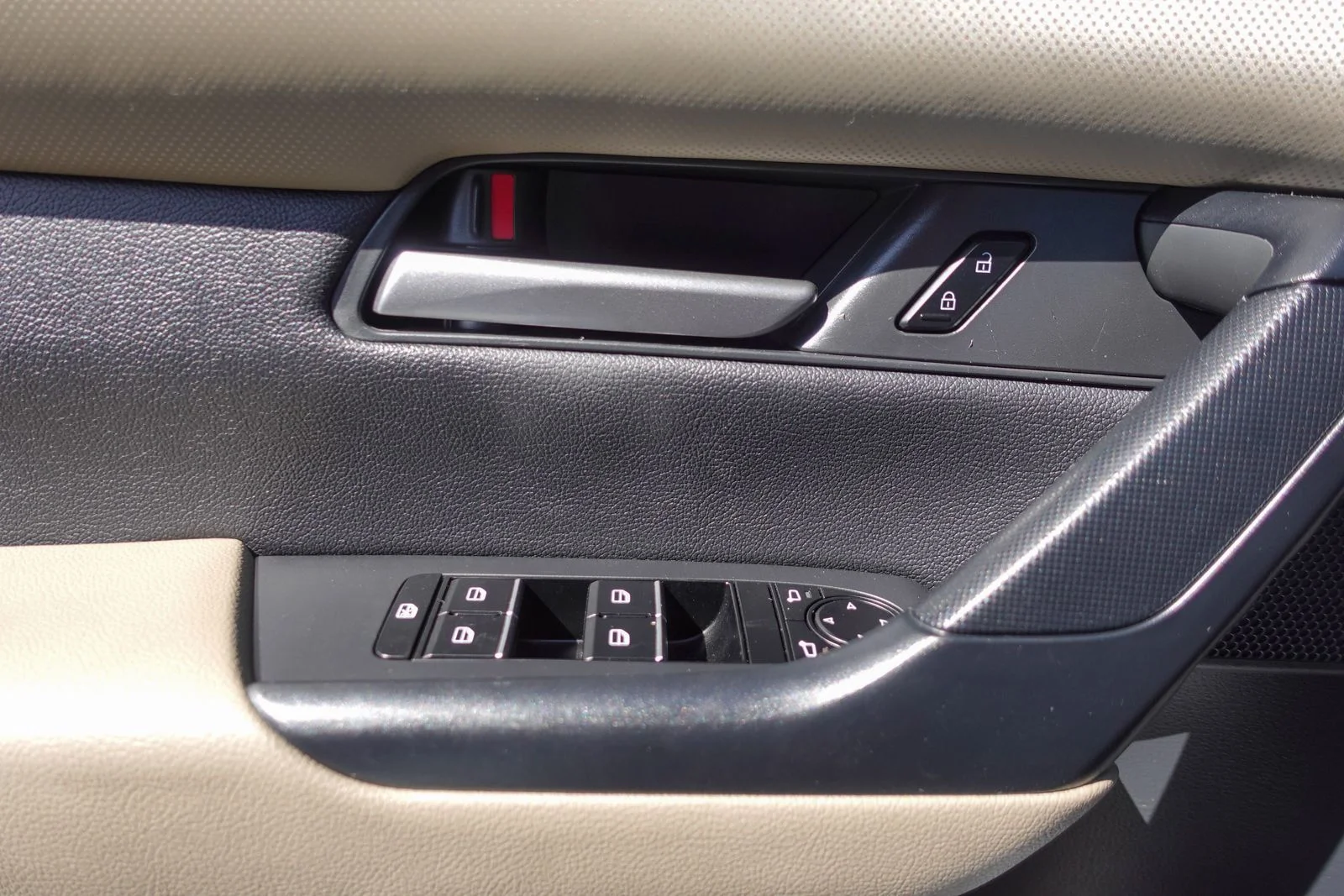 Certified Used 2025 Wind Chill Pearl Mazda 2.5 S Premium Package image 17