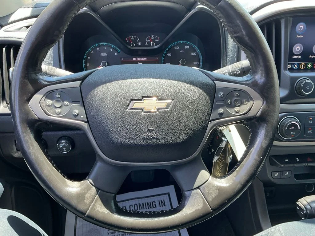 Used 2019 Blue Chevrolet Z71 image 31