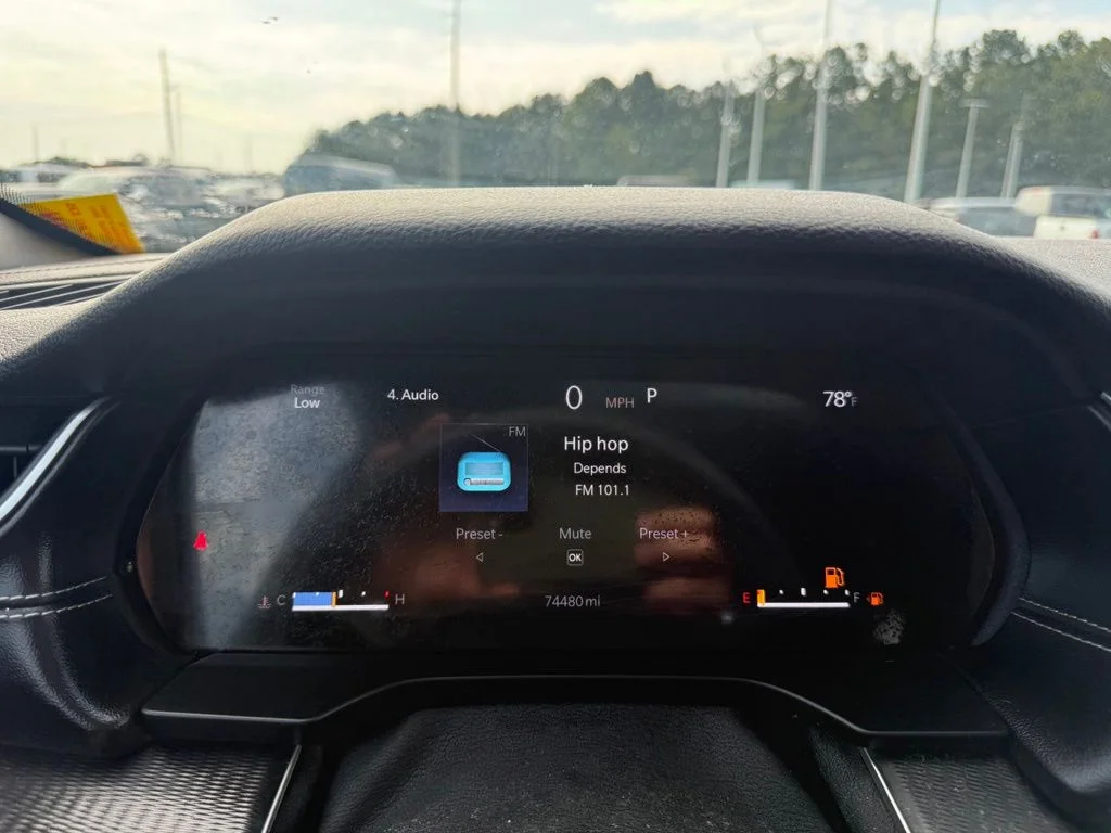 Used 2023 Gray Jeep Altitude X image 17
