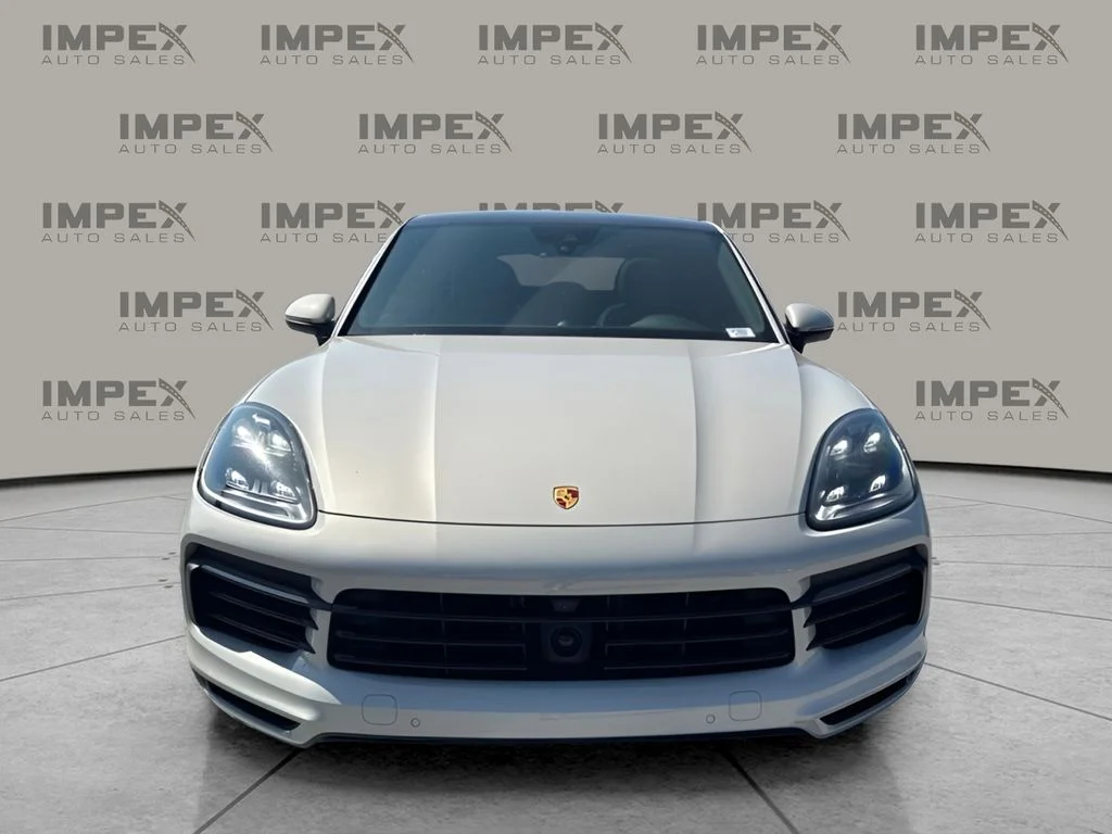 Used 2022  Porsche Base image 8