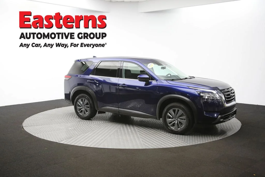Used 2022 Blue Nissan S image 44