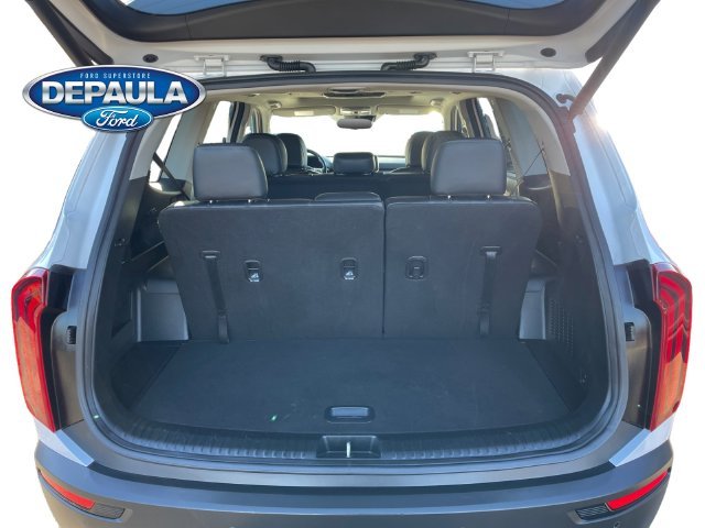 Used 2022 White Pearl Kia EX image 6