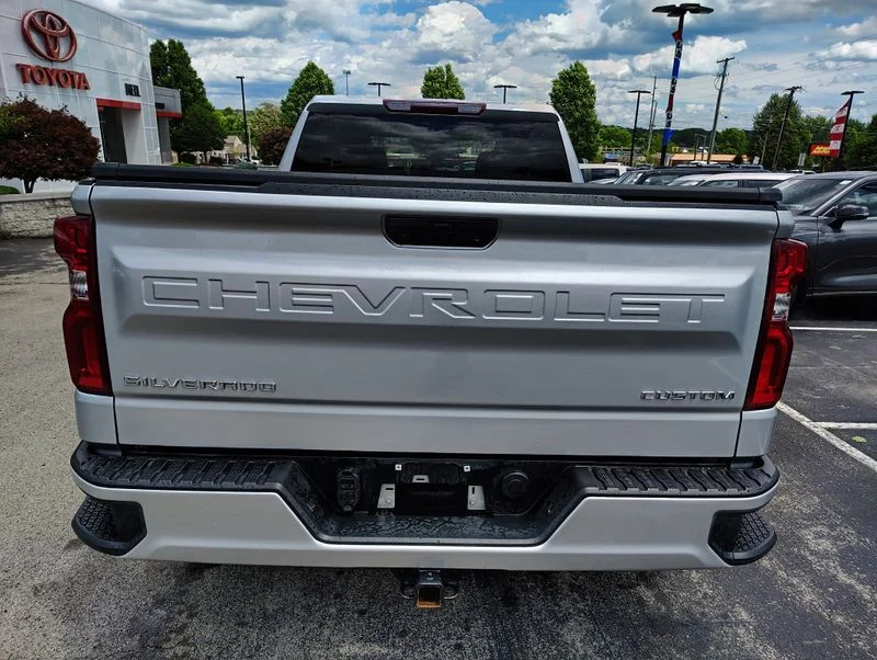 Used 2020 Silver Chevrolet Custom image 5
