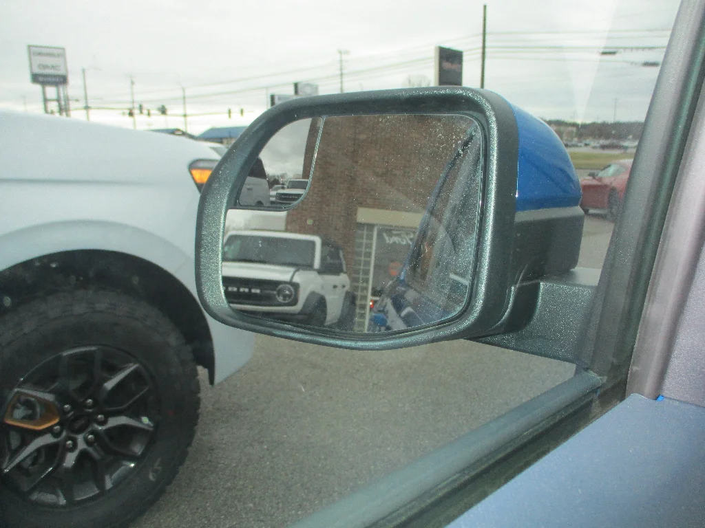 Used 2022 Velocity Blue Metallic Ford Lariat image 18