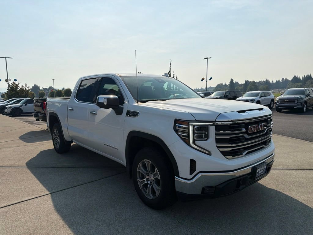 Used 2025 Summit White GMC SLT image 8
