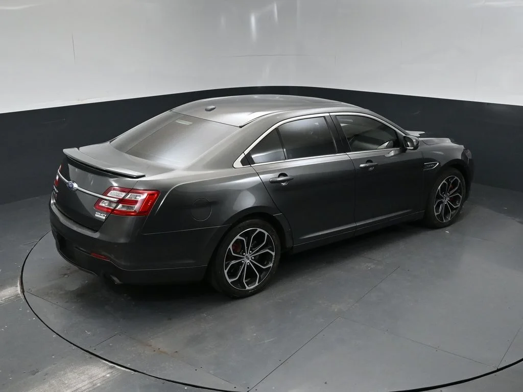 Used 2018 Gray Ford SHO image 16