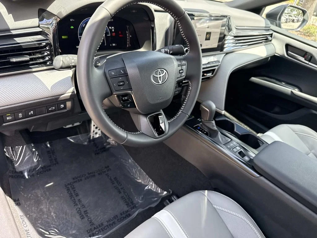 Used 2026  Toyota SE image 22