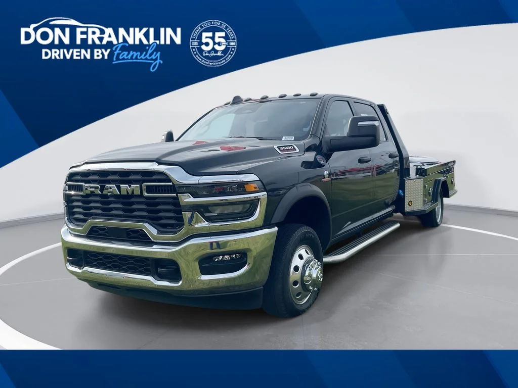 2025 RAM 3500 Tradesman 4X4 Crew Cab's photo