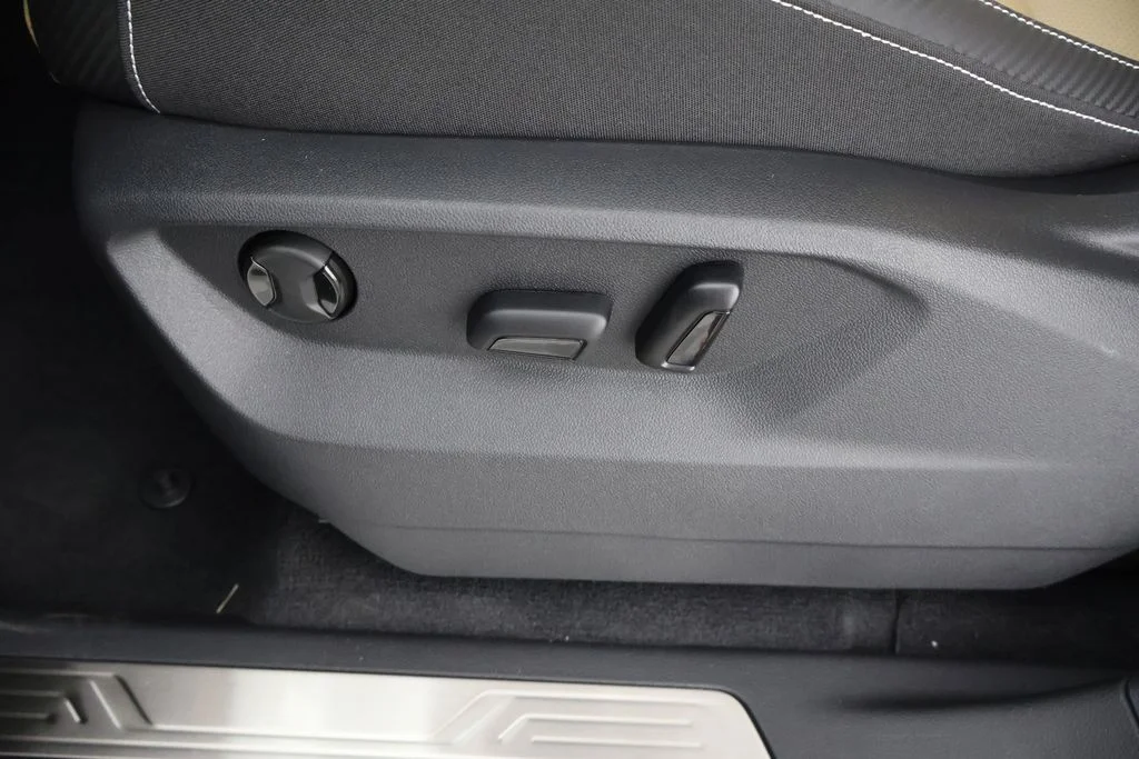 New 2026 Gray Volkswagen 2.0T SE w/Technology image 18