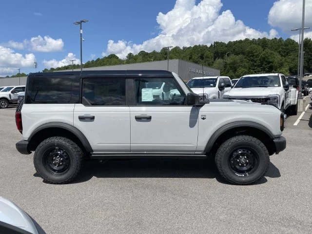 New 2026 White Ford Big Bend image 2