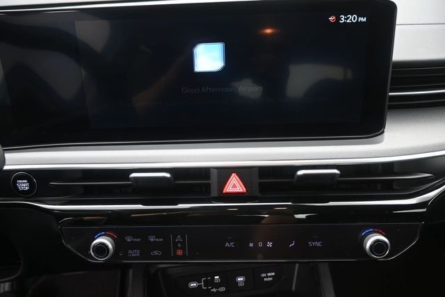 Used 2025 Gray Kia LXS image 4