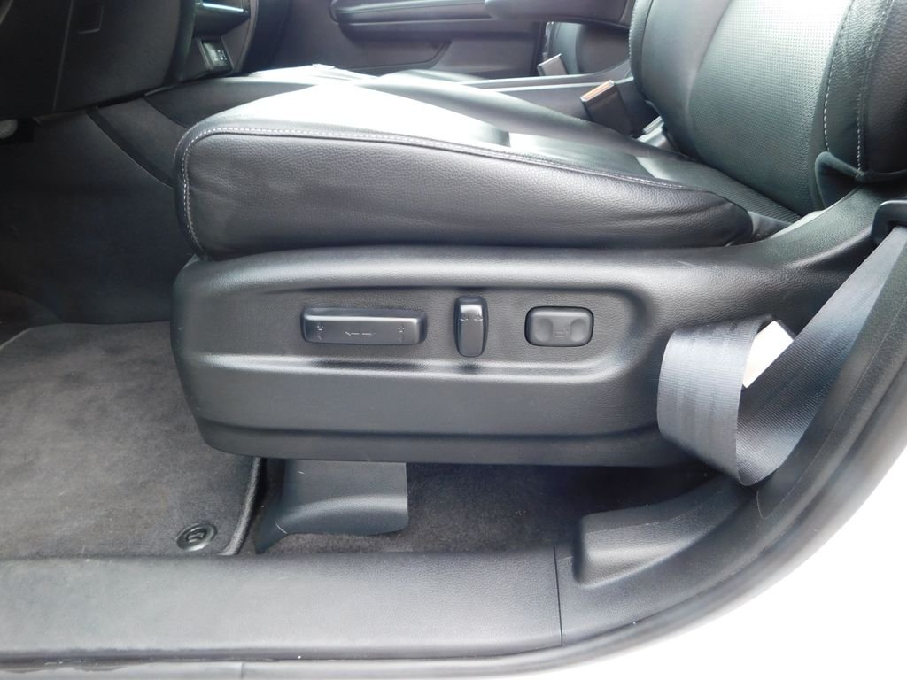 Used 2023 White Honda RTL-E image 18