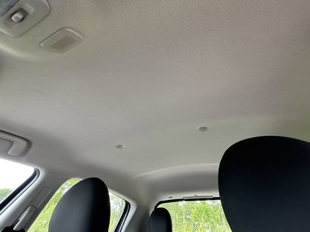 Used 2024  Mitsubishi  image 16