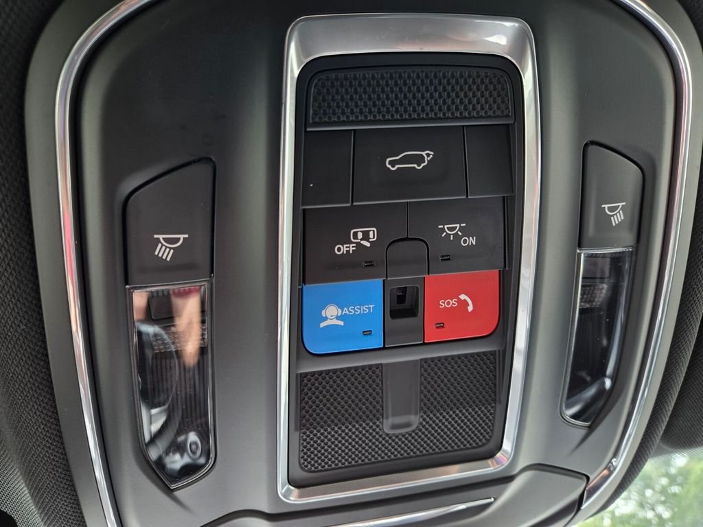 Used 2023 White Jeep Altitude X image 31