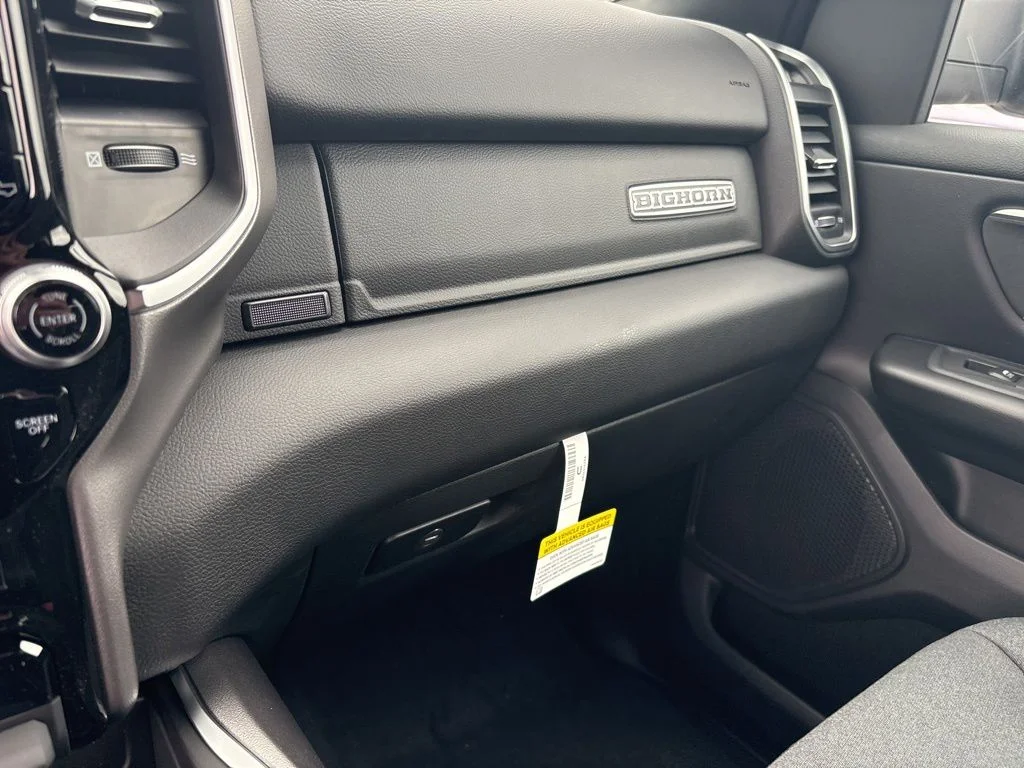 New 2026 Diamond Black Crystal Pearl-Coat Exterior Paint RAM BIG HORN image 24