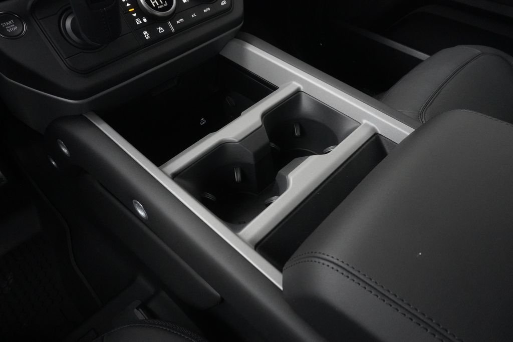 2026 Land Rover Defender V8 - Photo 14