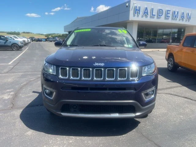 Used 2019 Jazz Blue Pearlcoat Jeep Limited image 2