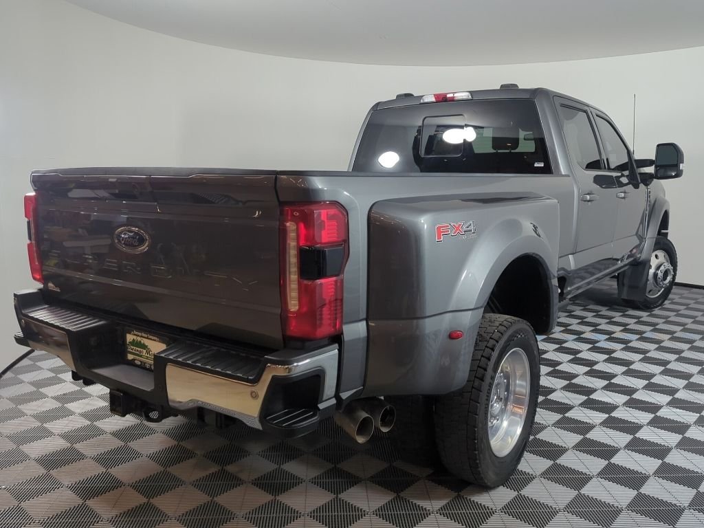 Certified Used 2025 Carbonized Gray Metallic Ford Lariat image 10