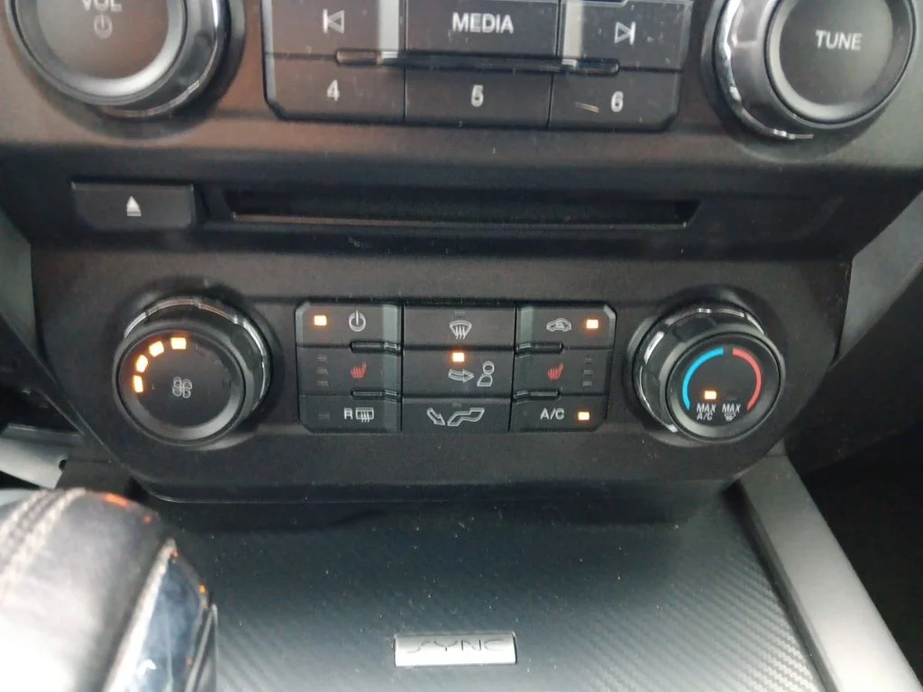 Used 2018 Shadow Black Ford XLT image 34