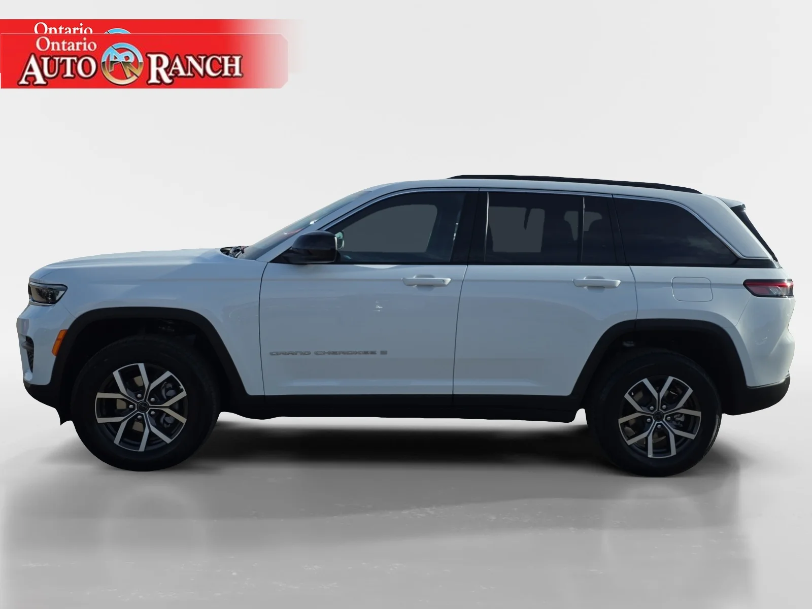 New 2027 Bright White Clearcoat Jeep Laredo X image 2
