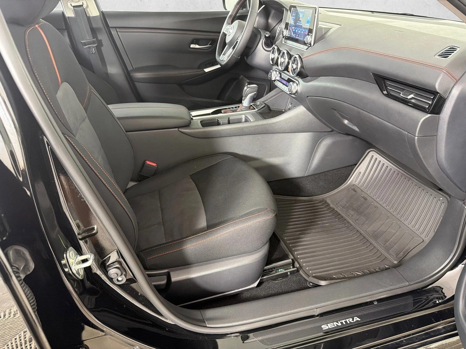 Used 2025 Super Black Nissan SR image 13