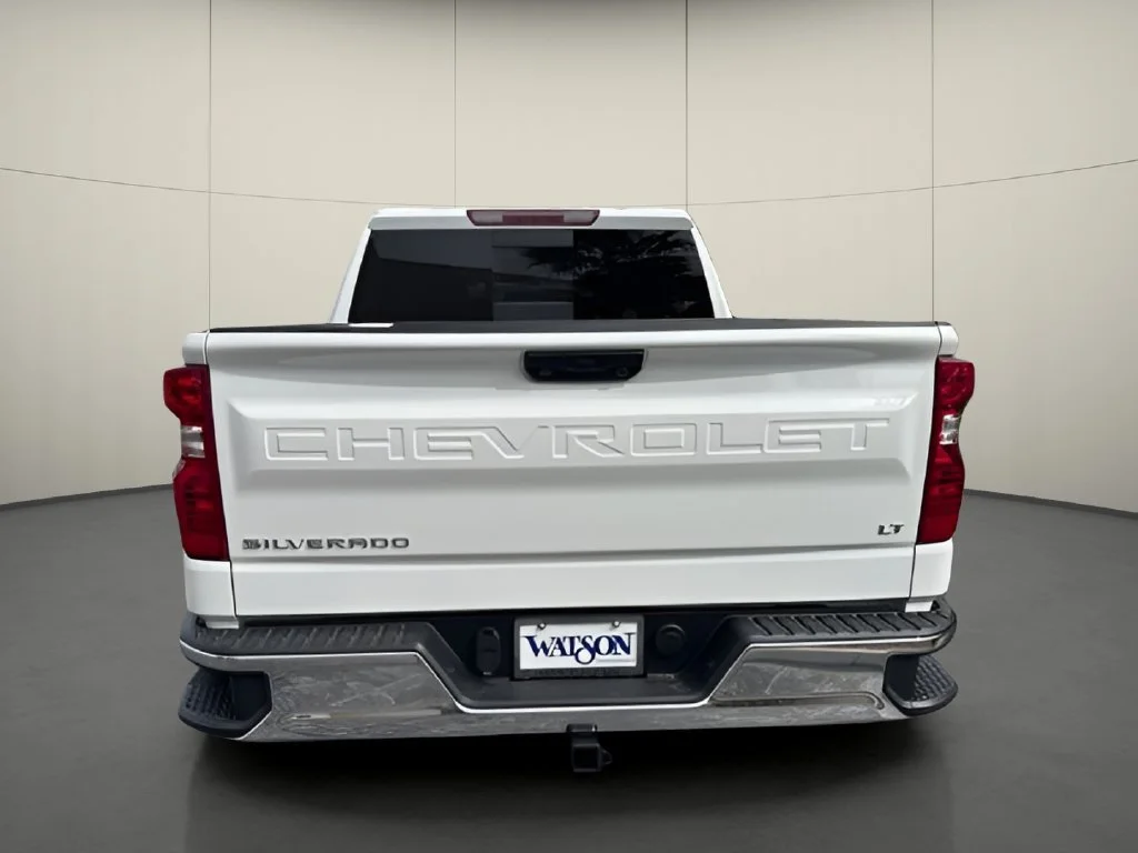 New 2026 Summit White Chevrolet LT image 4