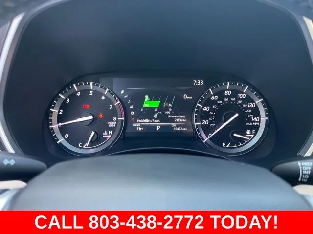 Used 2020 White Toyota XLE image 22