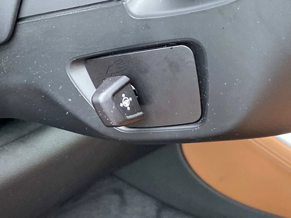 Used 2021 Blue BMW xDrive40i image 31