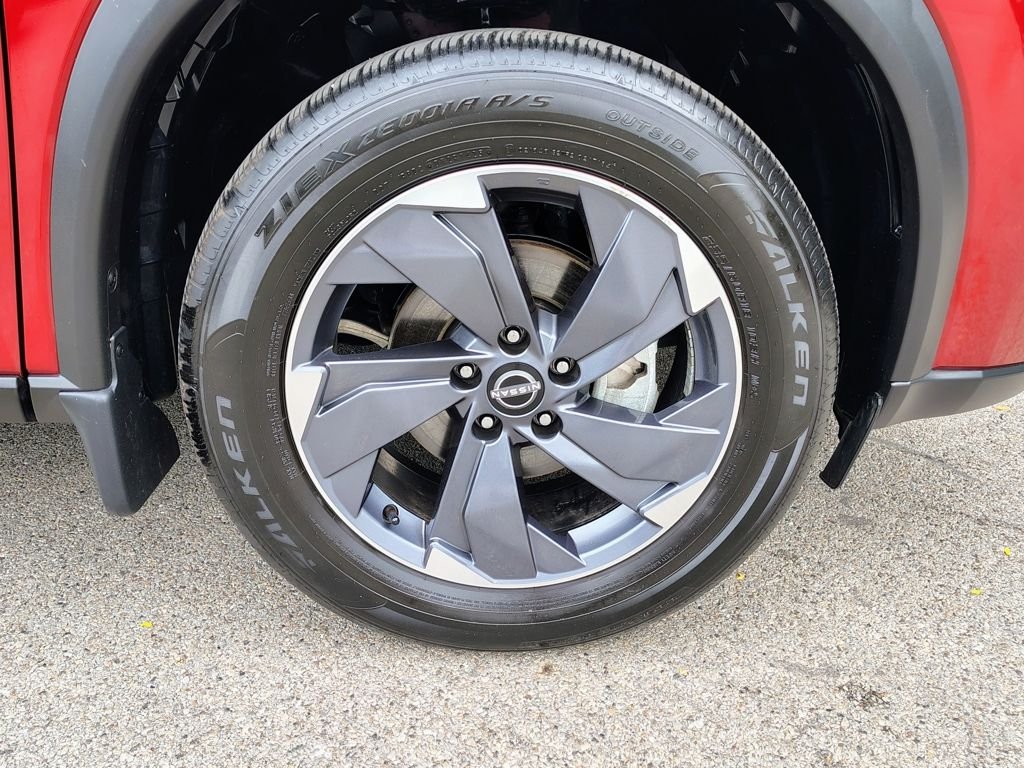 2026 Nissan Rogue SV - Photo 12
