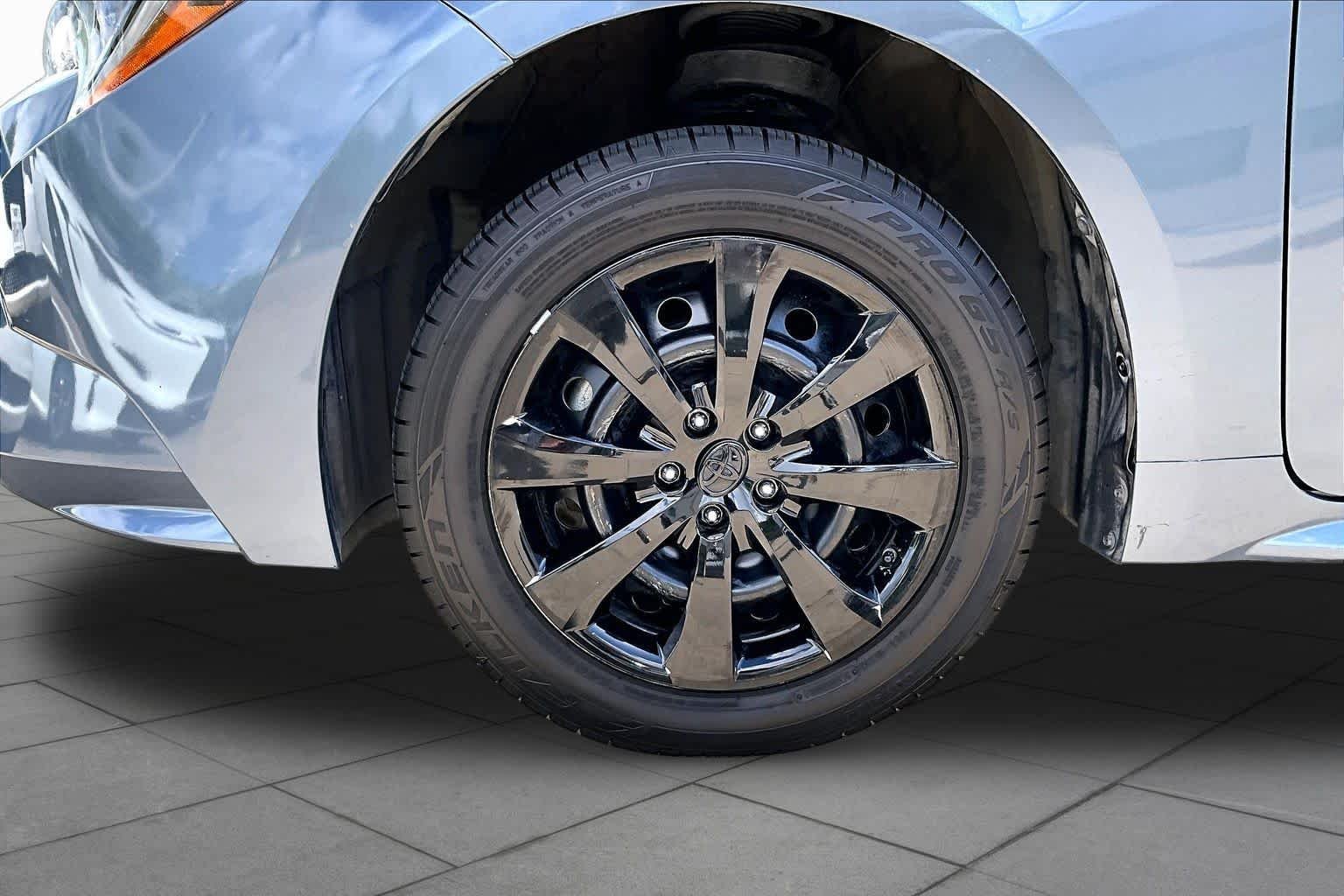 Used 2020 Celestite Toyota LE image 11