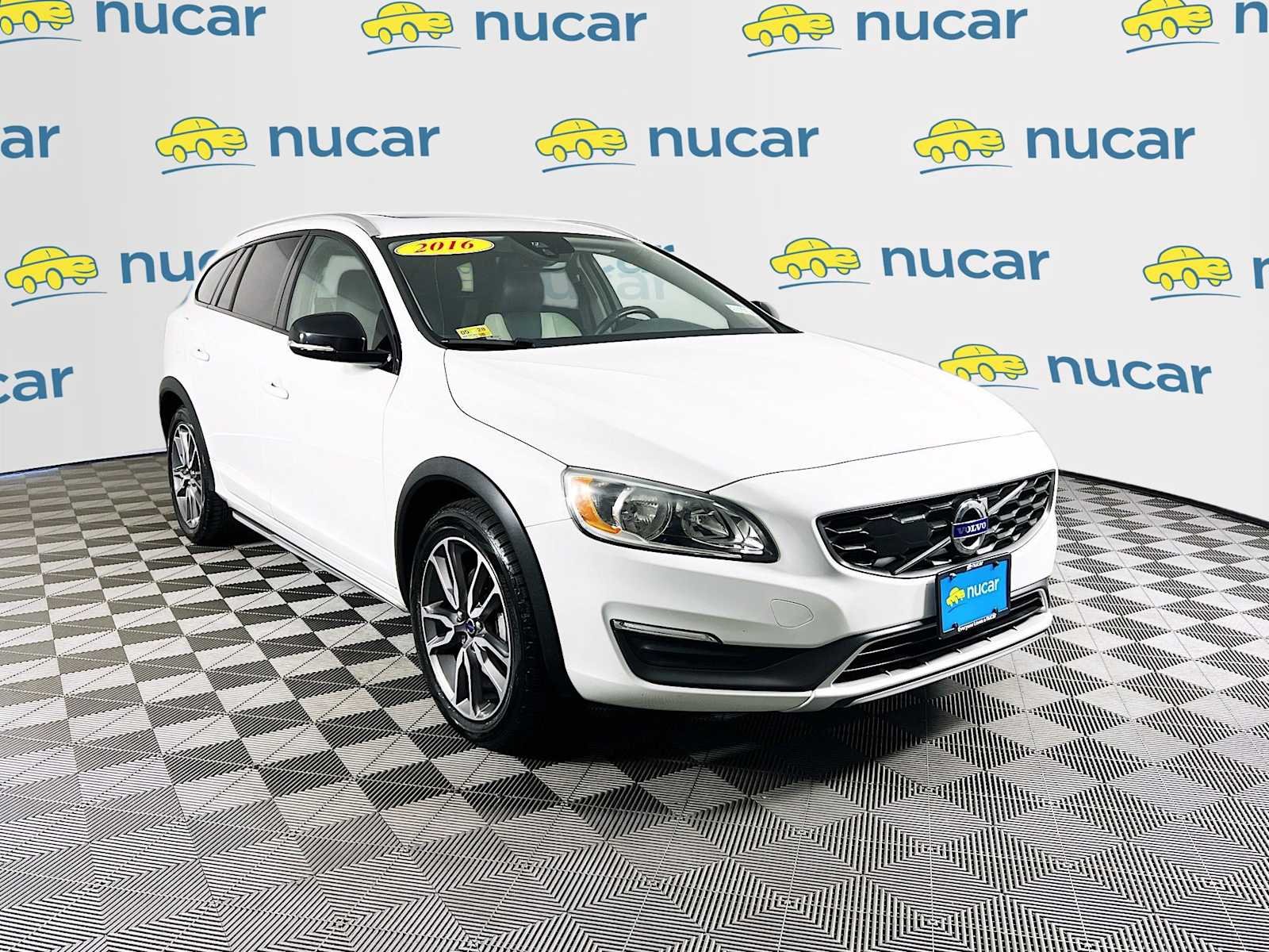 2016 Volvo V60 T5 Cross Country AWD's photo