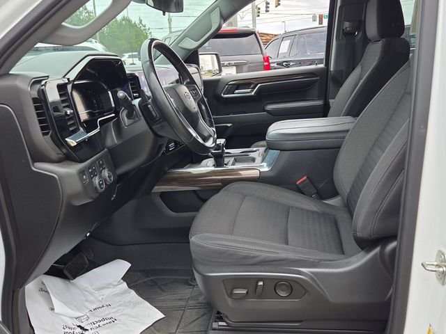 Used 2023 White Chevrolet RST image 5