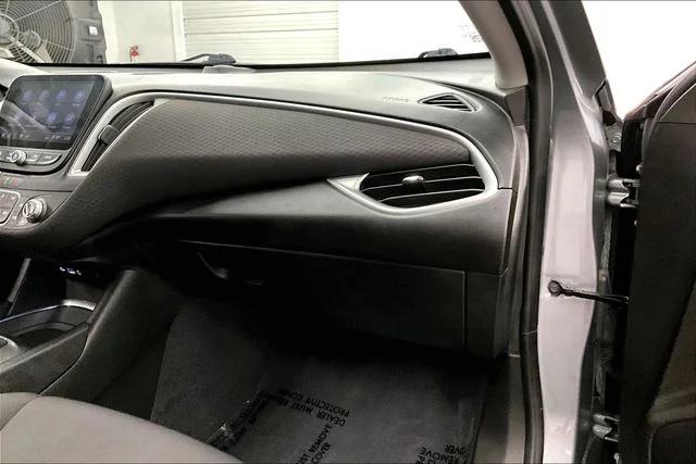 Used 2023 Sterling Gray Metallic Chevrolet LT image 19