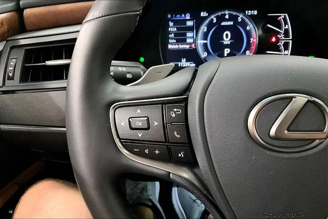 Used 2022 Iridium Lexus 350 image 26