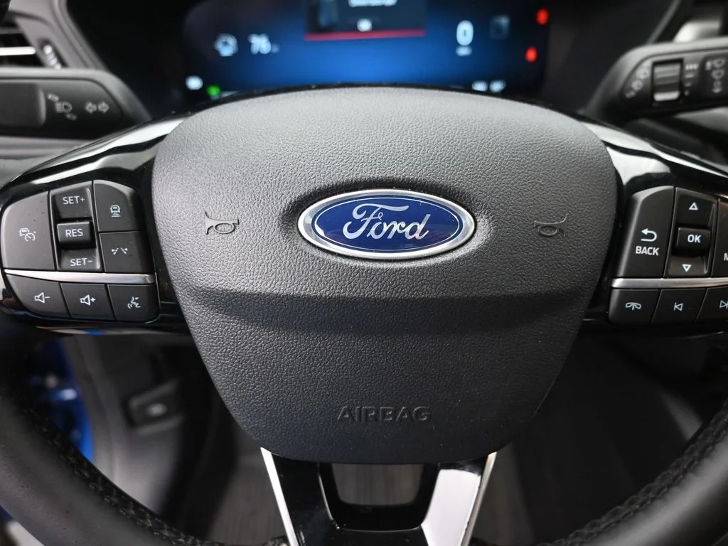 Used 2023 Blue Ford Active image 19