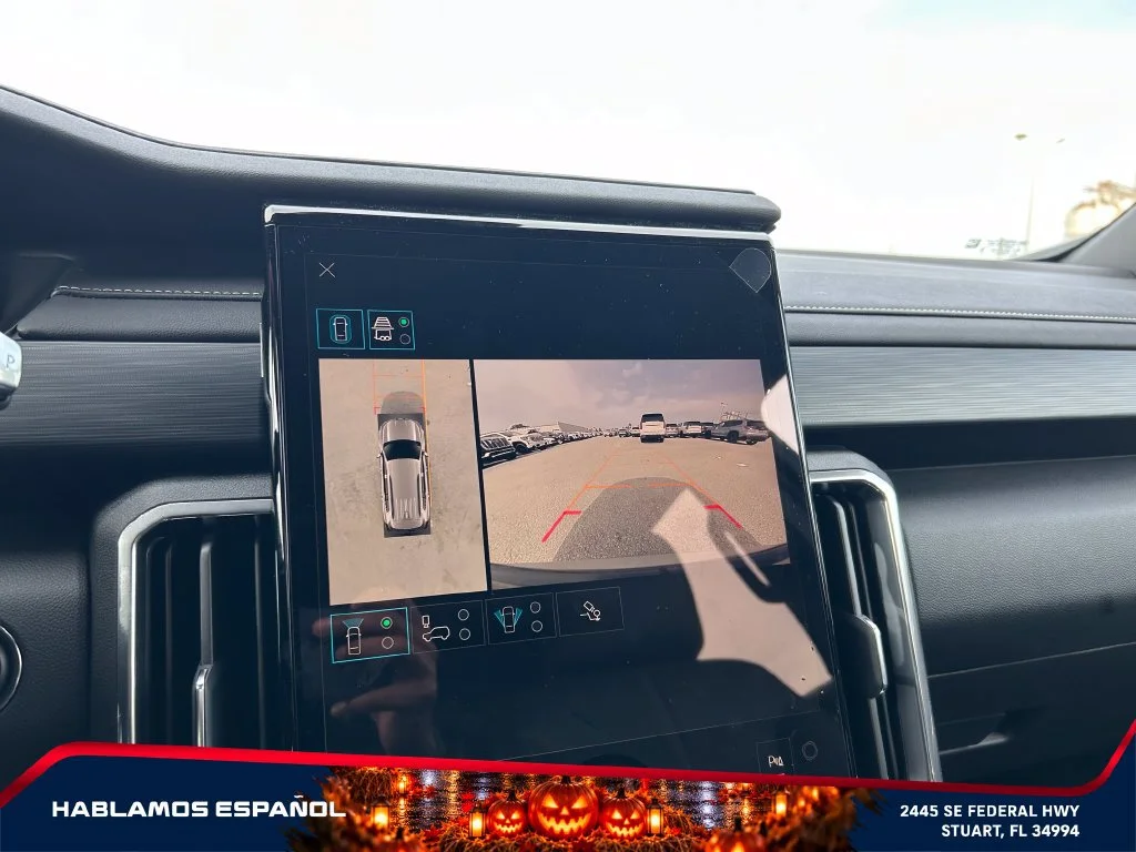 New 2026 Sterling Metallic GMC Elevation image 33