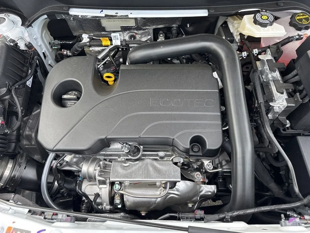New 2026 Summit White GMC Elevation image 30