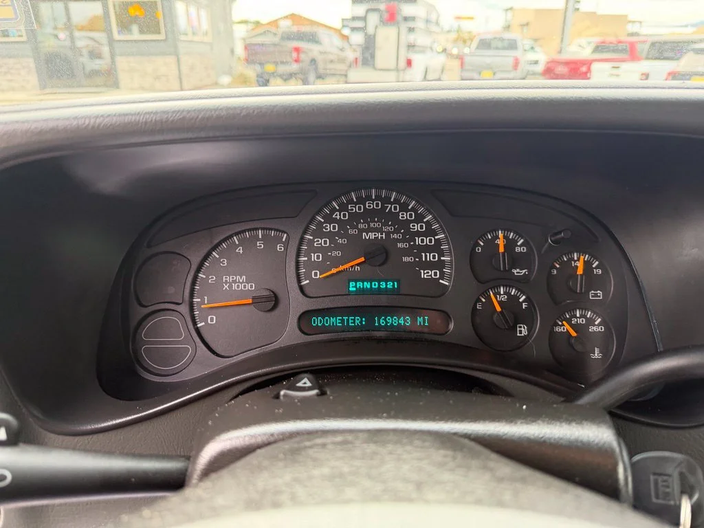 Used 2005 Silver Chevrolet LS image 14