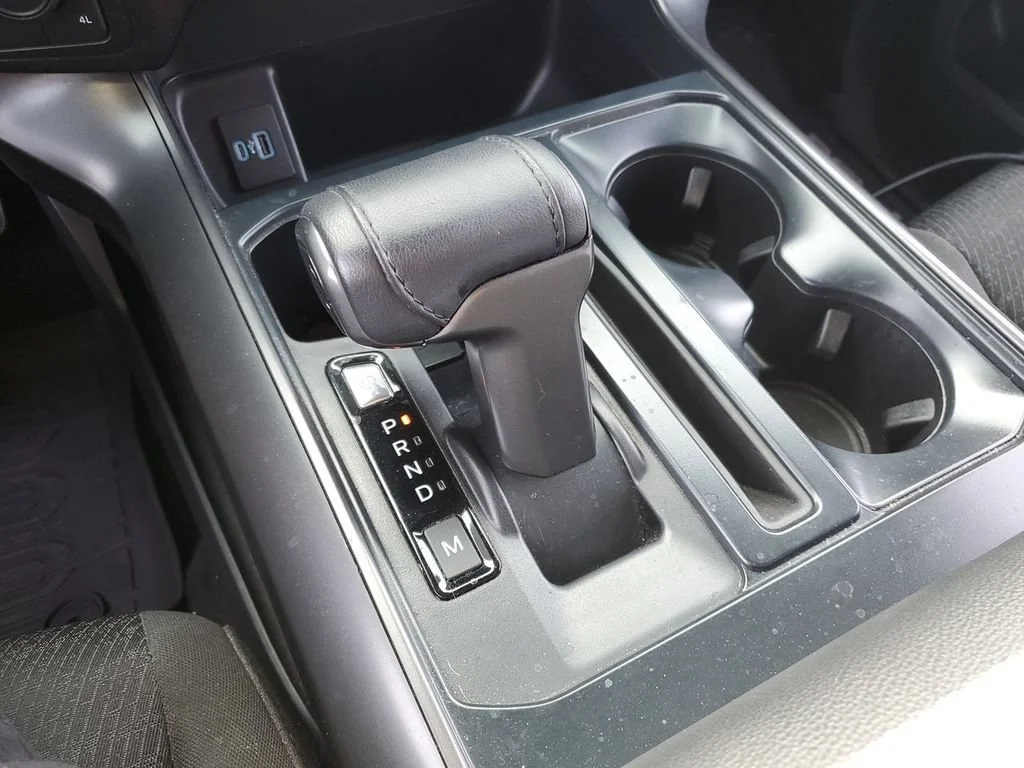 Used 2024 Silver Ford XLT image 22