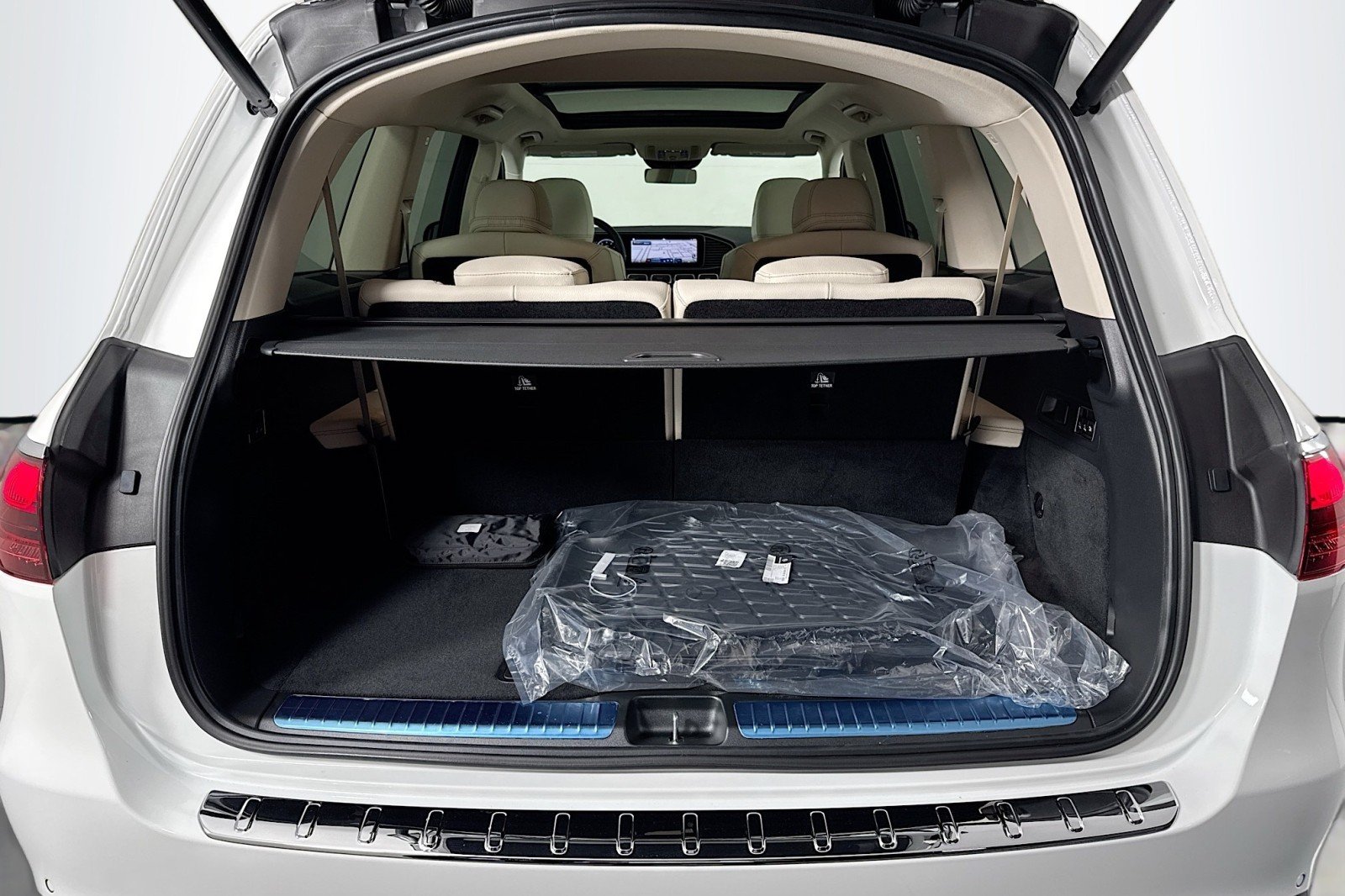 New 2026 Polar White Mercedes-Benz GLS 450 4MATIC® SUV image 23