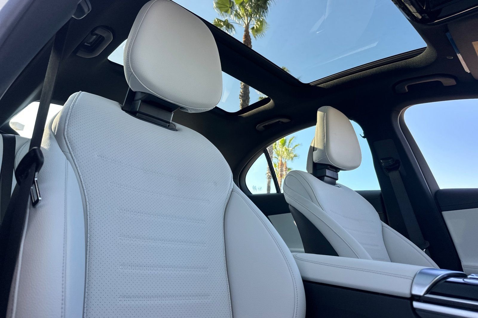 2026 Mercedes-Benz C-Class Sedan C 300 - Photo 32
