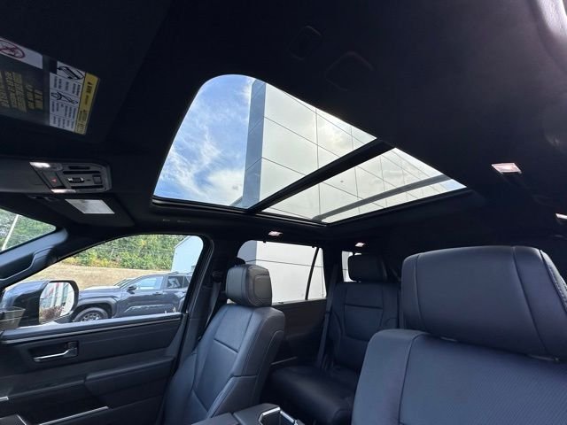 2025 Toyota Sequoia Platinum - Photo 27